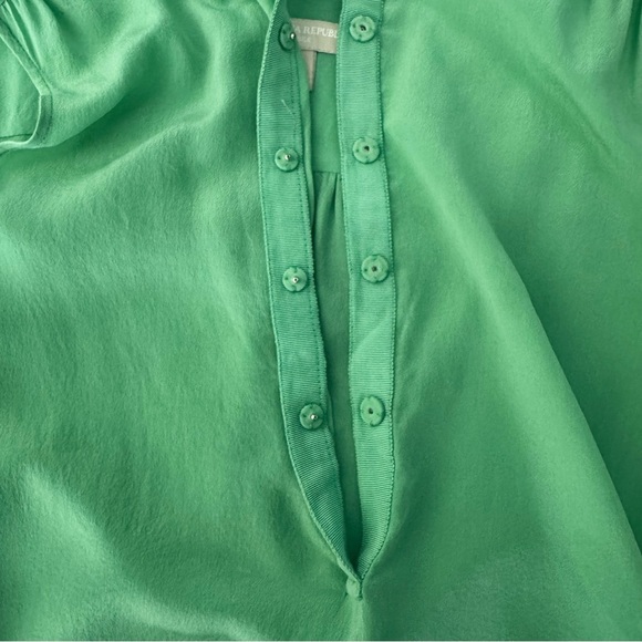 Banana Republic 100% silk green sleeveless snap front button tank blouse Sz 10 - Picture 6 of 9